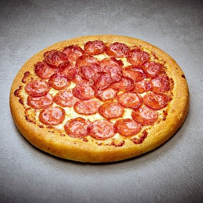 Pepperoni Lovers. En Pizza med tomats&#229;s, massor av fantastisk pepperonikorv och mozzarella.